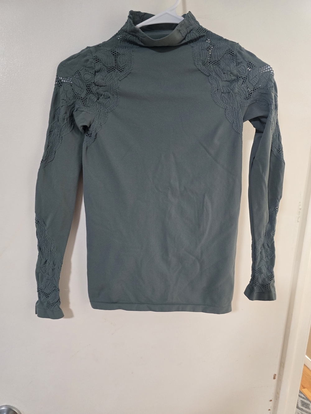 BKE Red Sage Green Lace Mock Neck Long Sleeve Top XS/S Boho Stretch Knit